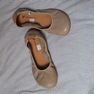 Vivobarefoot EU37 jing jing ballet flat